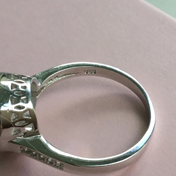 Sale $30! Sterling Pear Shape Halo Emerald Cz Ring. - Picture 15 of 16